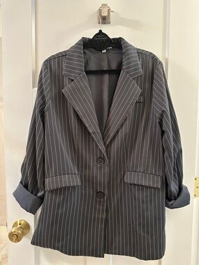 Women's Gray Pinstripe Blazer Jacket only worn once